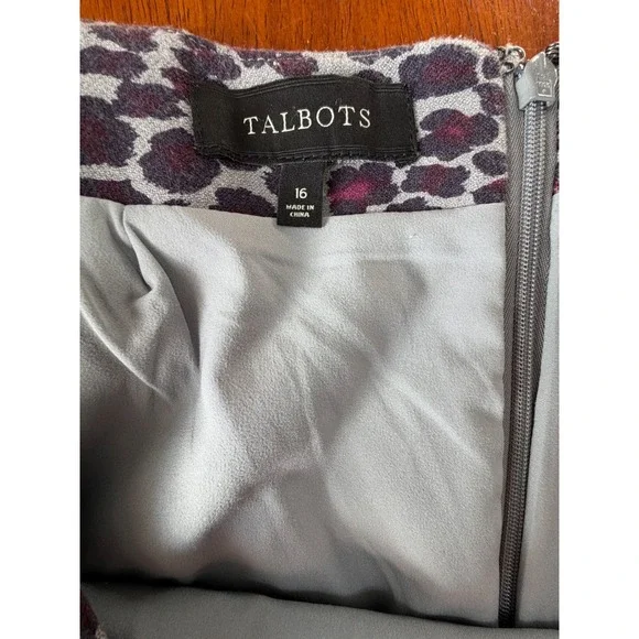 Talbots Womens Leopard Print Pencil Skirt Purple Grey Animal Print Size 16 - Picture 3 of 11